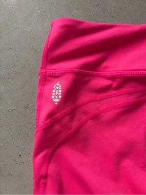 FP MOVEMENT You’re A Peach Biker Shorts Neon Pink Small